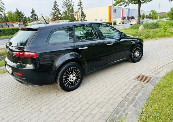 Alfa Romeo 159 cena 19999 przebieg: 196000, rok produkcji 2010 z Jarocin małe 211